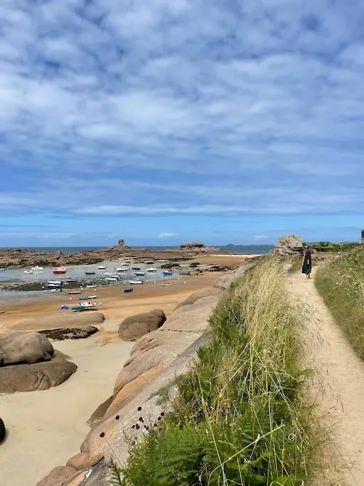 Vacances A 50M De La Plage Et De La Mer Tregastel