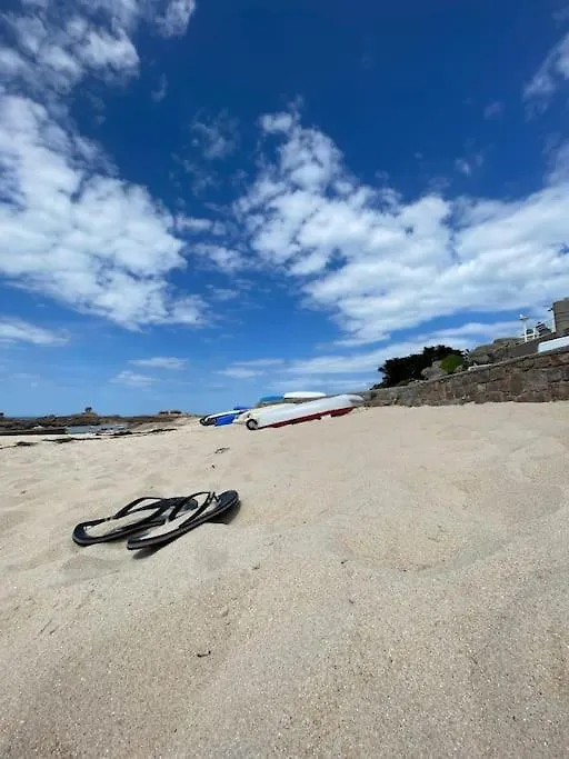 Apartment Vacances A 50M De La Plage Et De La Mer Tregastel