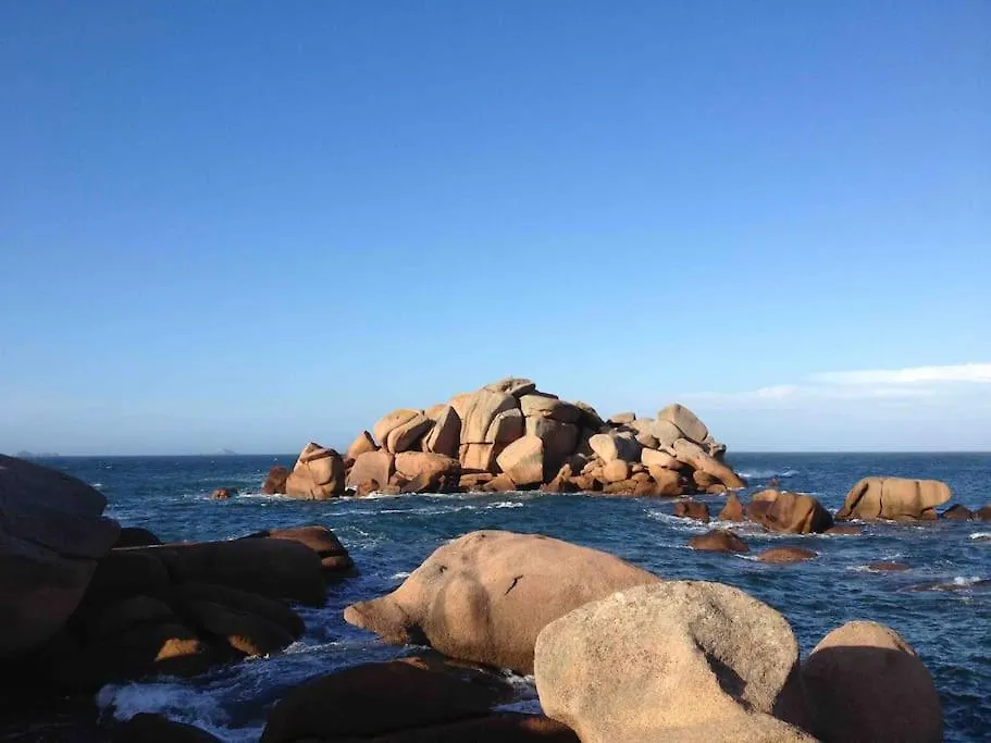 Vacances A 50M De La Plage Et De La Mer Tregastel France