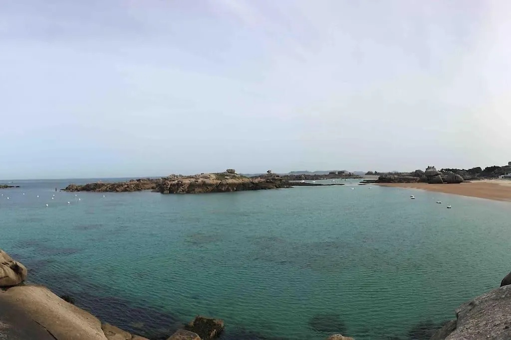 Apartment Vacances A 50M De La Plage Et De La Mer Tregastel