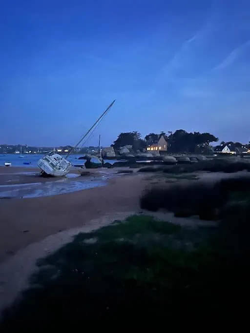 Apartment Vacances A 50M De La Plage Et De La Mer Tregastel France